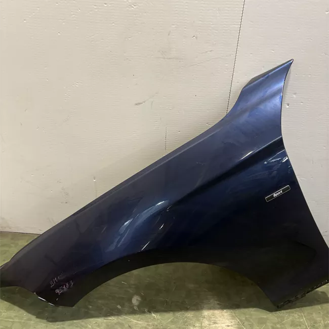 Parafango anteriore sinistro