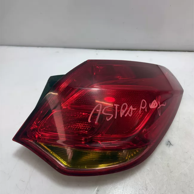 Fanale posteriore parte esterno destro