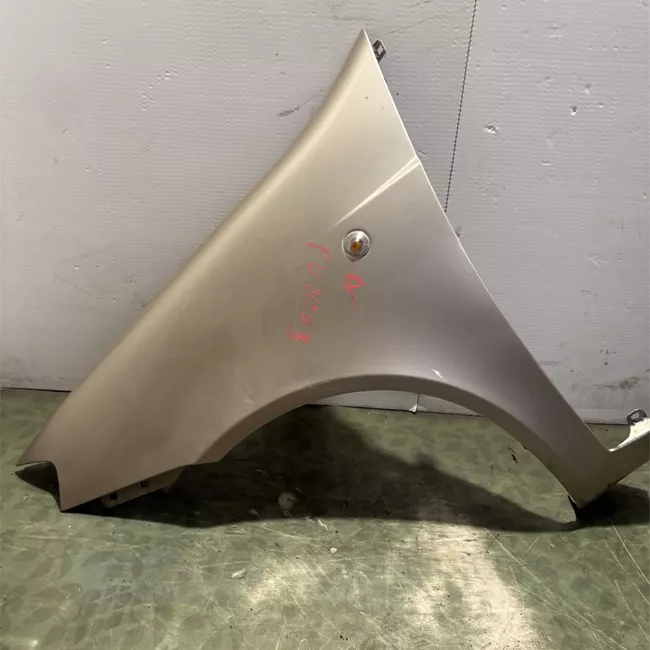 Parafango anteriore sinistro