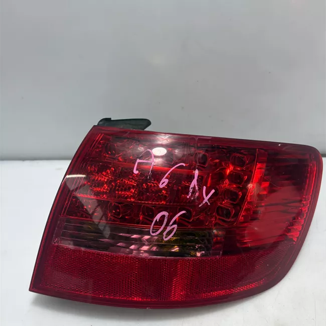 Fanale posteriore parte esterno destro con led