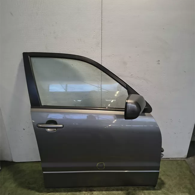 Porta anteriore destra