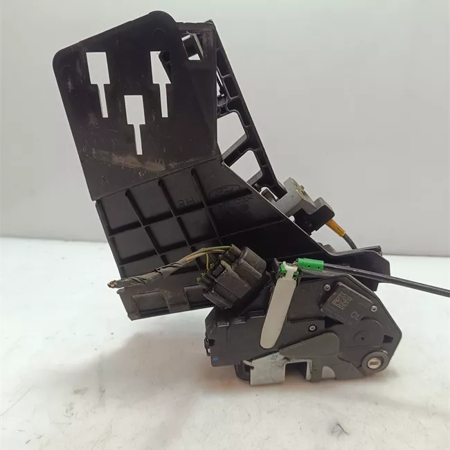 Serratura porta posteriore destra con sistema di chiusura centrale