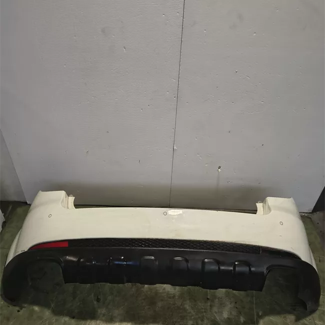 Paraurti posteriore con sensore parcheggio