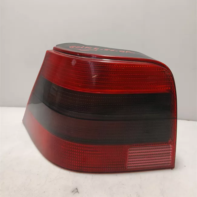 Fanale posteriore sinistro Oscurato