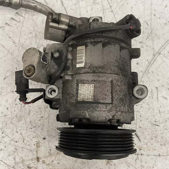 Compressore aria condizionata Denso, rotazionale