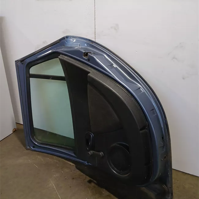 Porta posteriore destra