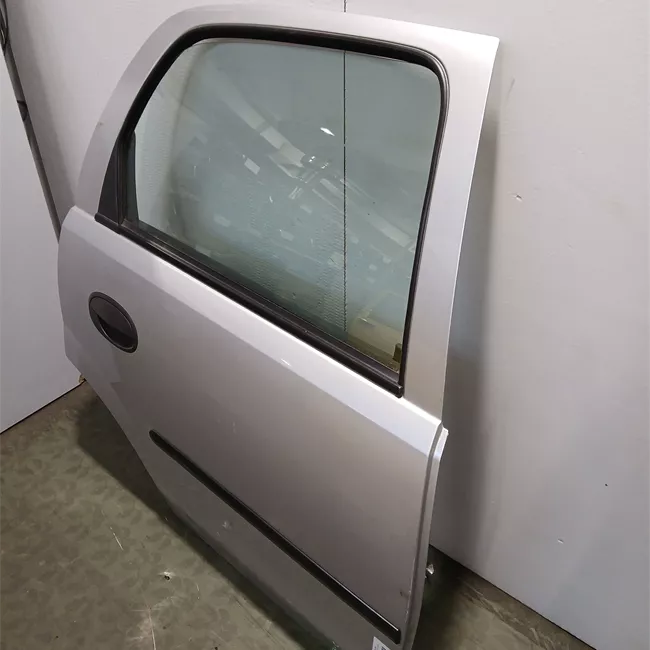 Porta posteriore destra