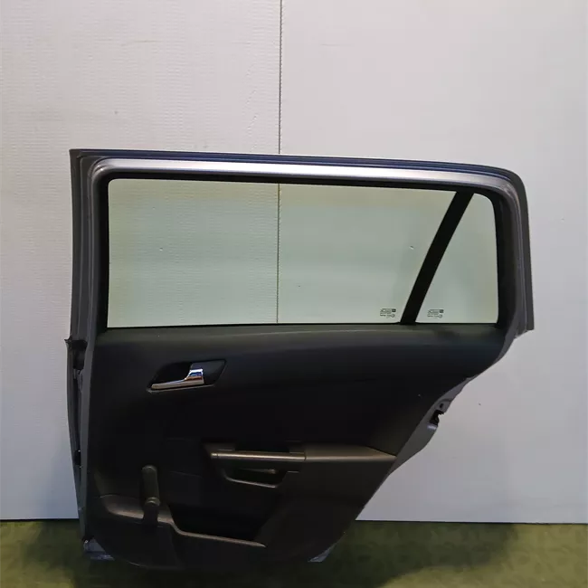 Porta posteriore destra