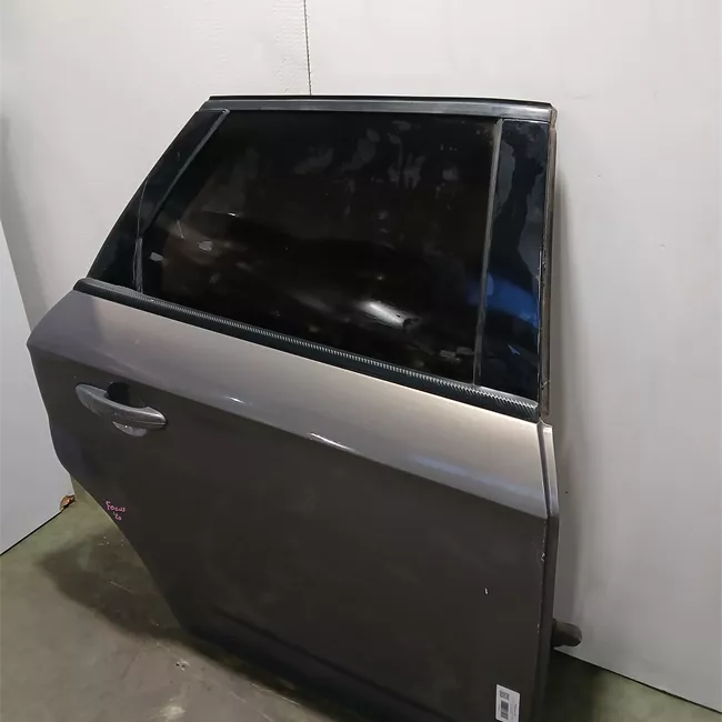 Porta posteriore destra