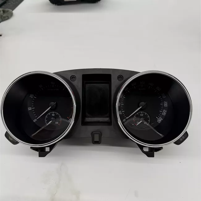 Quadro strumenti completo display con check control