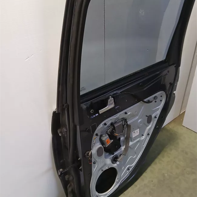 Porta posteriore destra