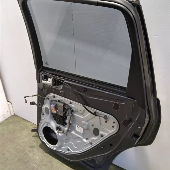 Porta posteriore destra