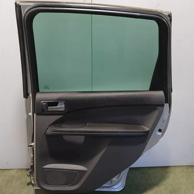 Porta posteriore destra