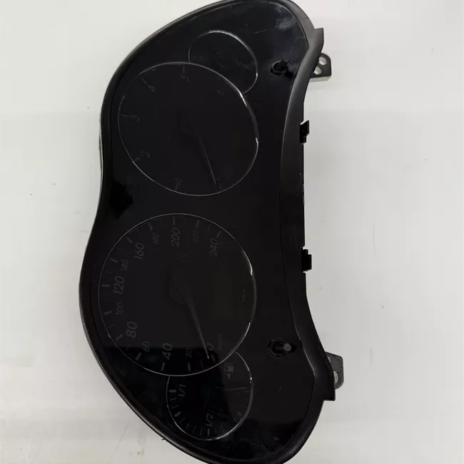 Quadro strumenti completo con cruise control