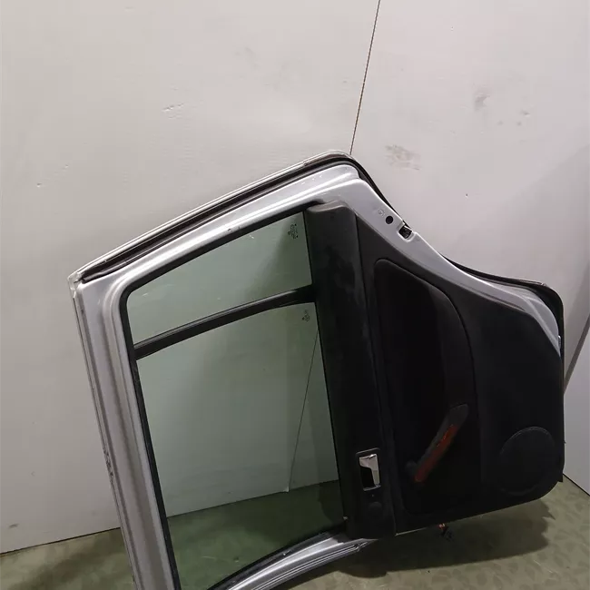 Porta posteriore destra