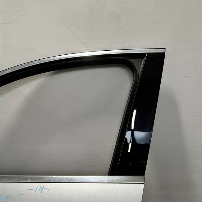 Porta anteriore sinistra primer