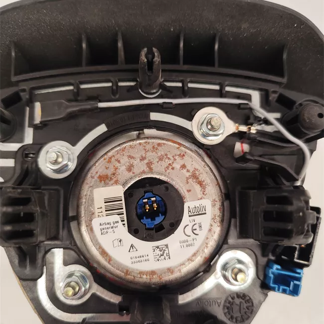 Volante Standing con comando radio