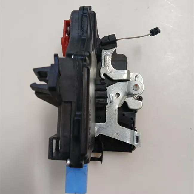 Serratura porta posteriore sinistra senza dispositivo SAFE