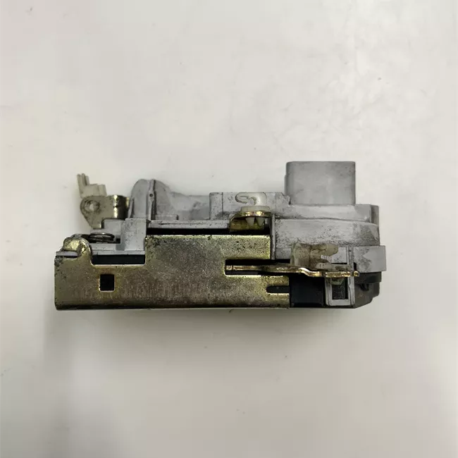 Serratura porta anteriore sinistra