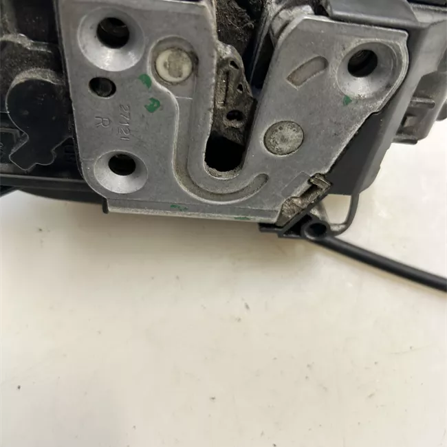 Serratura porta posteriore destra