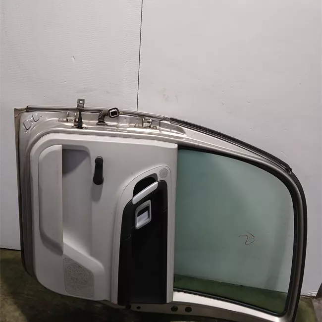 Porta posteriore destra