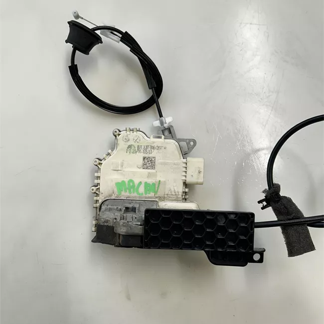 Serratura porta anteriore destra con impianto allarme