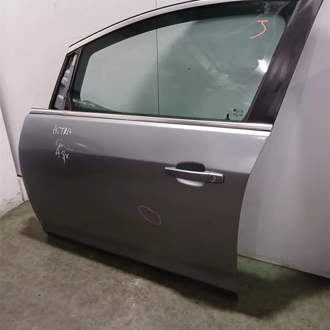 Porta anteriore sinistra