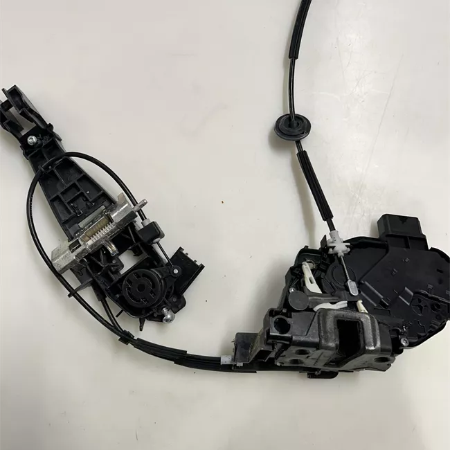 Serratura porta anteriore sinistra