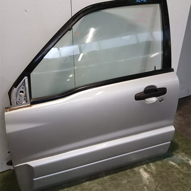 Porta anteriore sinistra