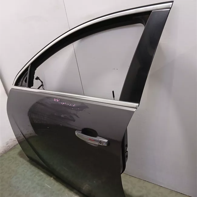 Porta anteriore sinistra