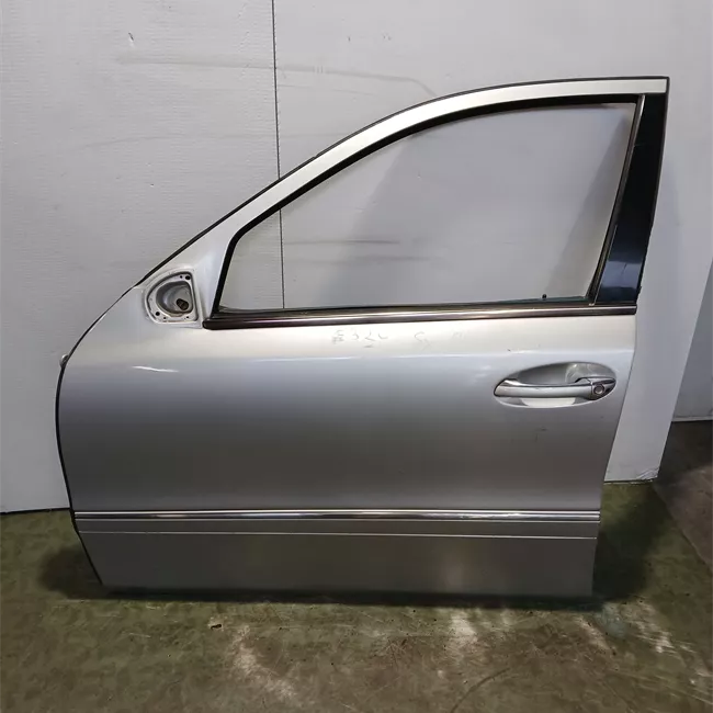 Porta anteriore sinistra