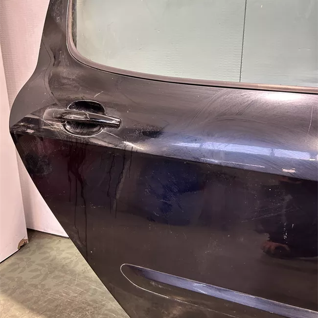 Porta posteriore destra