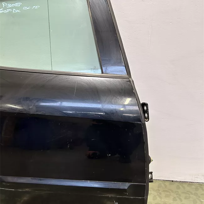 Porta posteriore destra