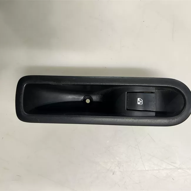 Interruttore alzacristalli porta posteriore sinistro