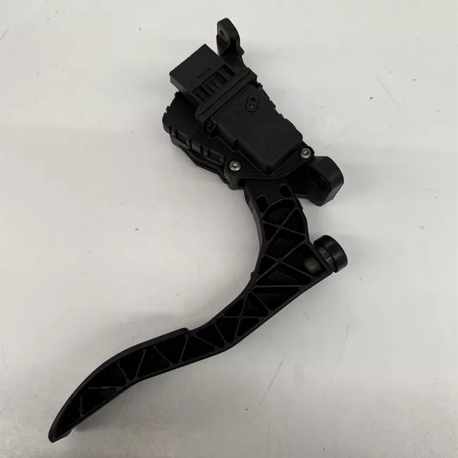 Pedale acceleratore con modulo elettronico