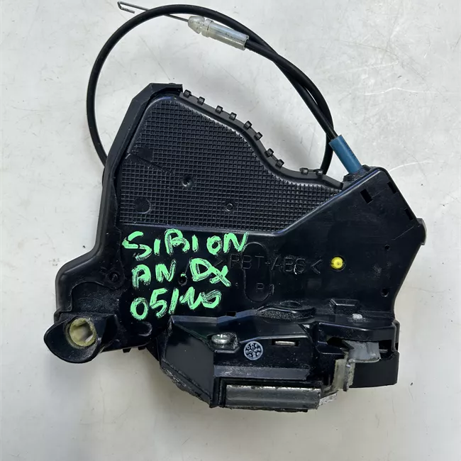 Serratura porta anteriore destra