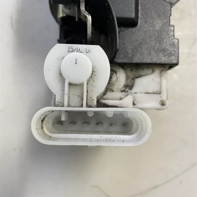 Serratura porta anteriore sinistra