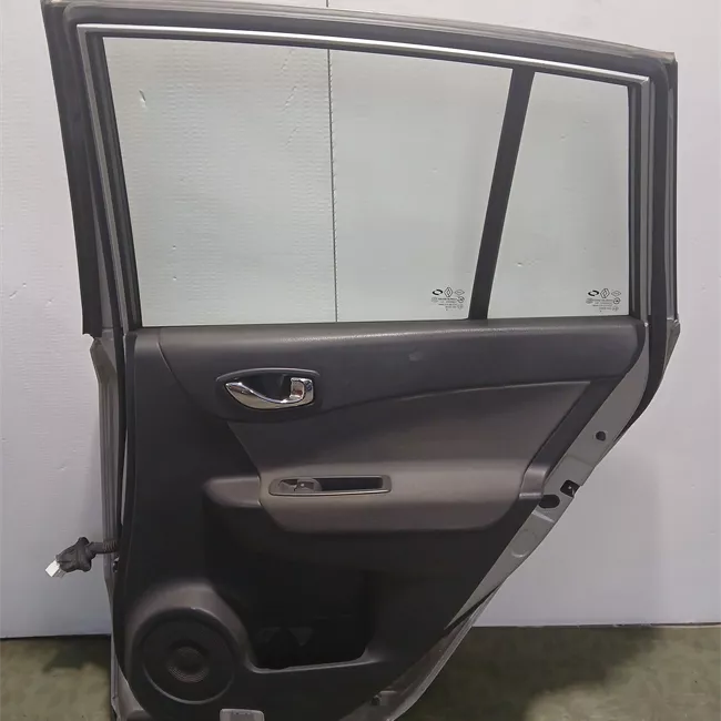 Porta posteriore destra