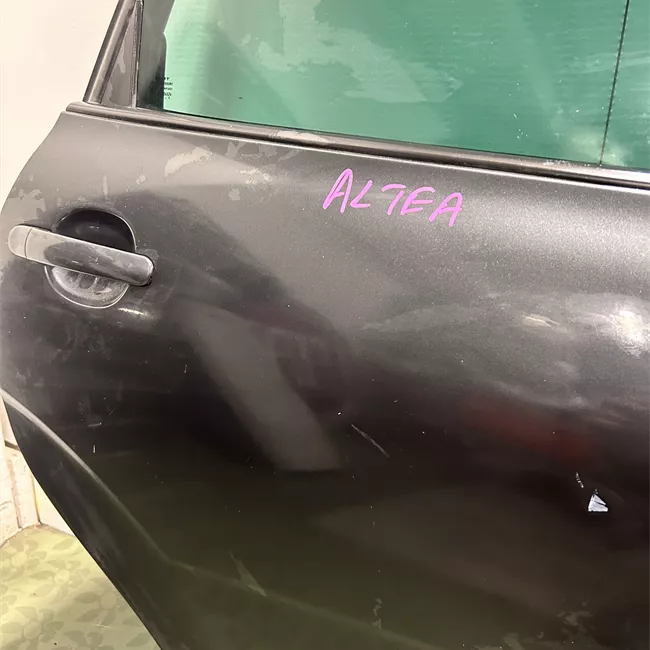 Porta posteriore destra