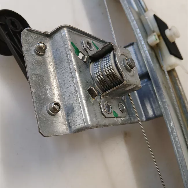 Alzacristallo porta posteriore sinistro