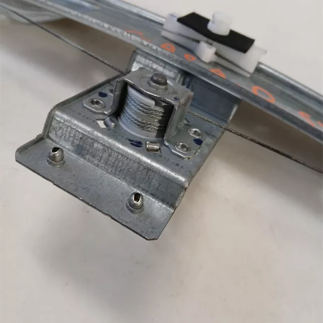 Alzacristallo porta posteriore sinistro