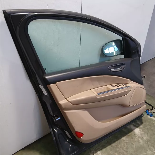 Porta anteriore sinistra