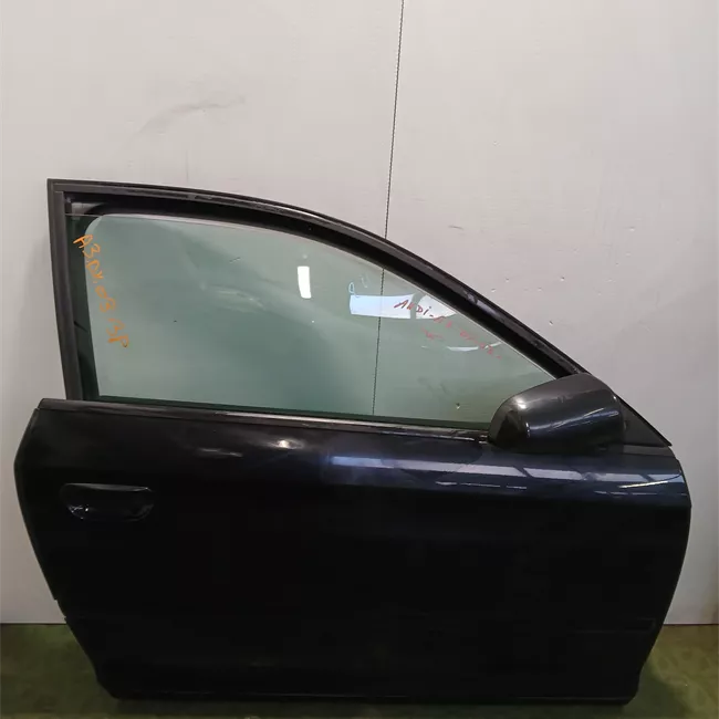 Porta anteriore destra