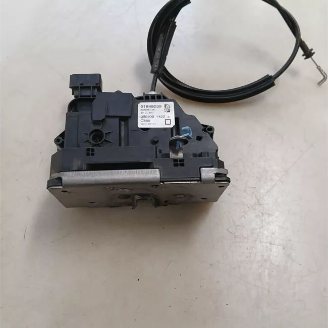 Serratura chiusura centralizzata porta anteriore destra