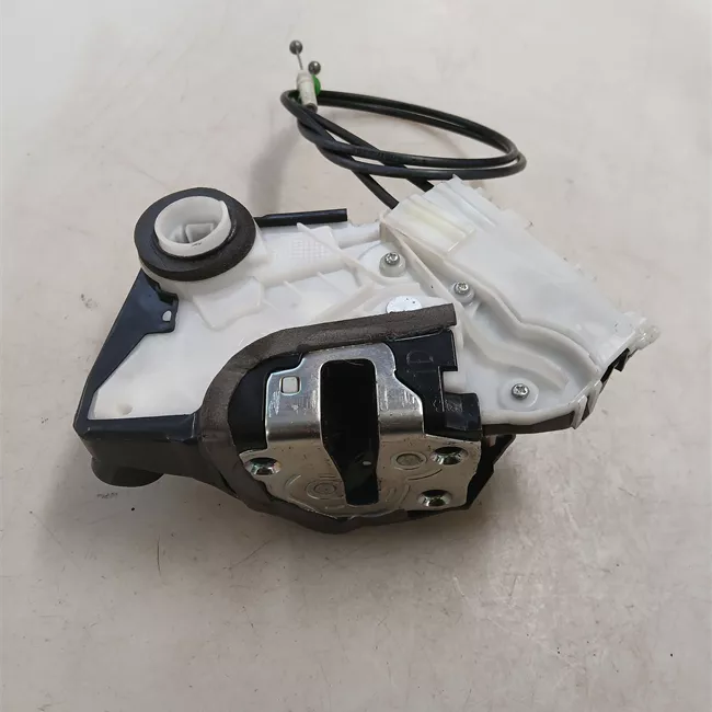 Serratura porta anteriore sinistra