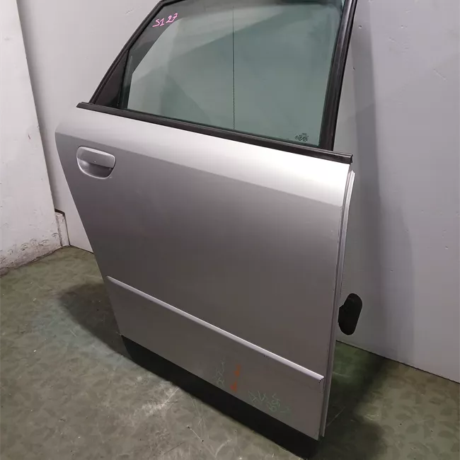 Porta posteriore destra