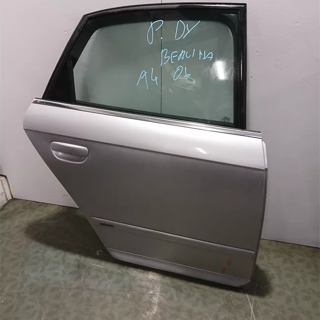 Porta posteriore destra