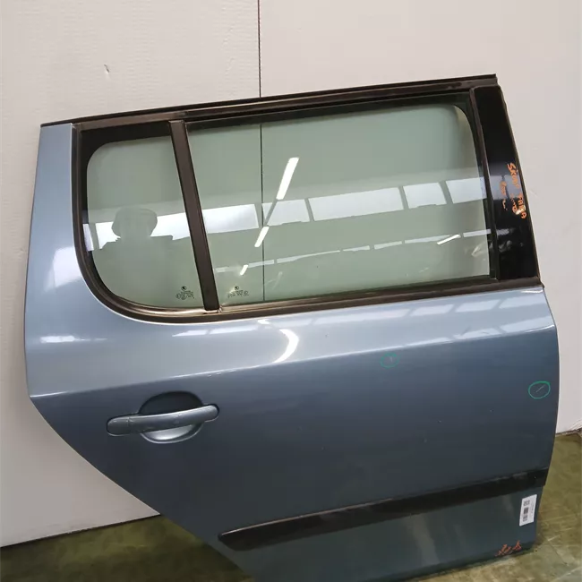 Porta posteriore destra