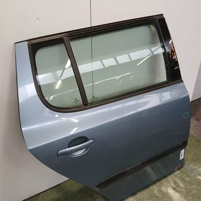 Porta posteriore destra