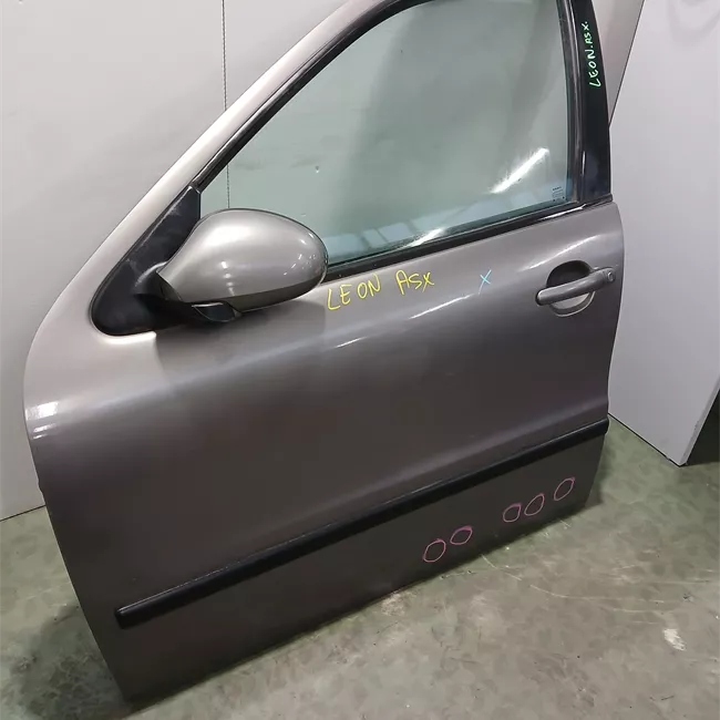 Porta anteriore sinistra